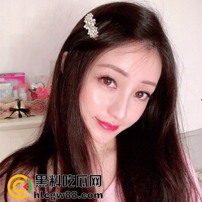 中经贸学院巨乳校花【李雅】挺翘巨乳勾魂荡魄，嫩穴道具插得淫水四溅，跟男友啪啪干得昏天黑地！-3