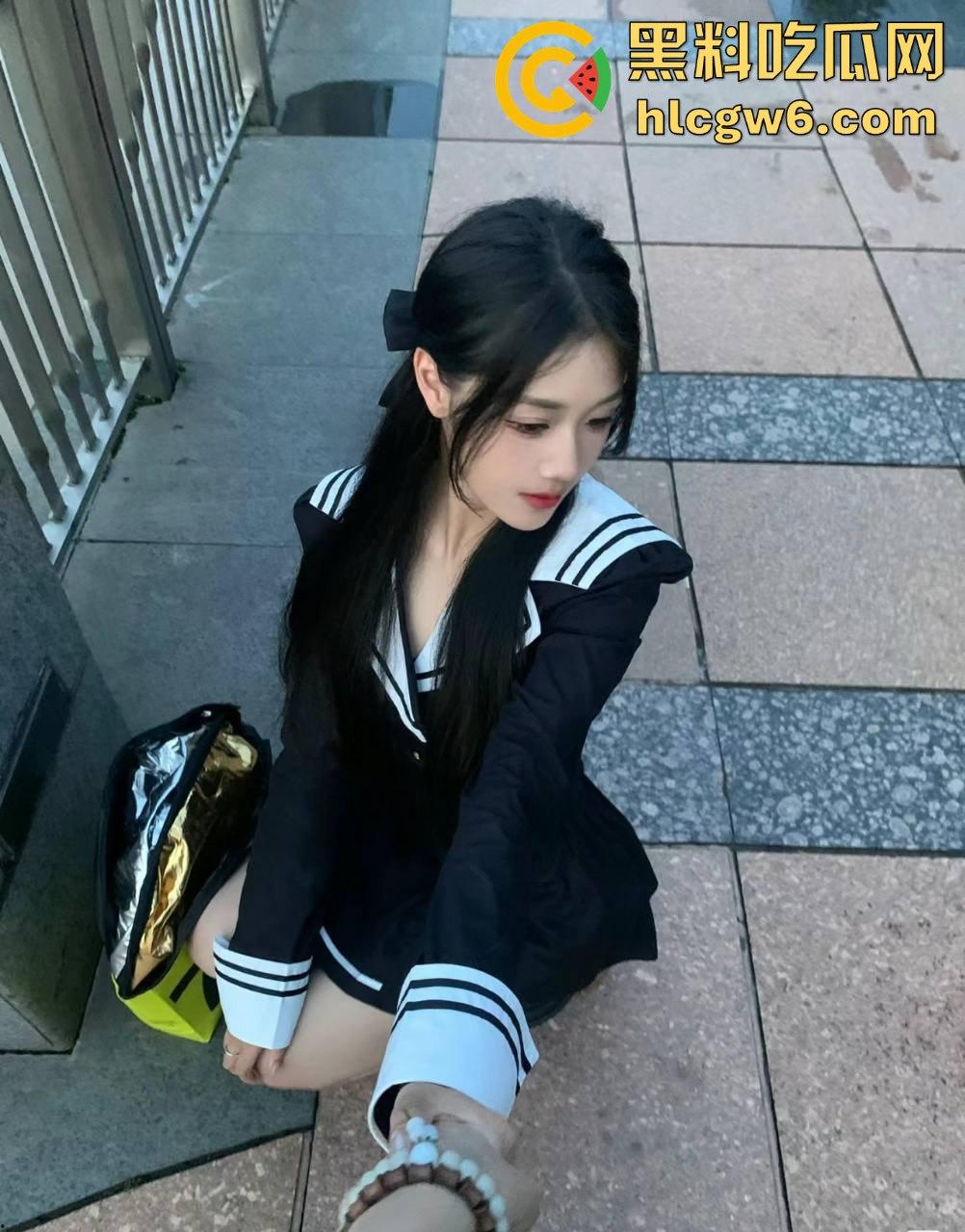 火车卧铺偶遇骚嫩小护士『李丹雅』三句话撩到手,软卧车厢直接无套爆操,干到高潮还约好下车酒店续战!-3