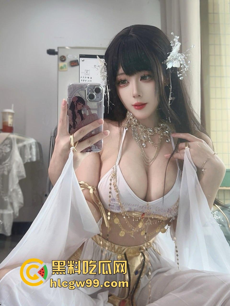 OF极品骚鸡【九言舞娘】美臀巨乳大长腿,白虎粉嫩逼夹着跳蛋抖得不行,这身材光看都想射!-3