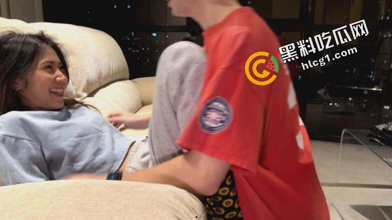 川大清纯校花留学生『王欣玥』留学期间交往洋屌男友 舔逼落地窗爆操视频流出-4