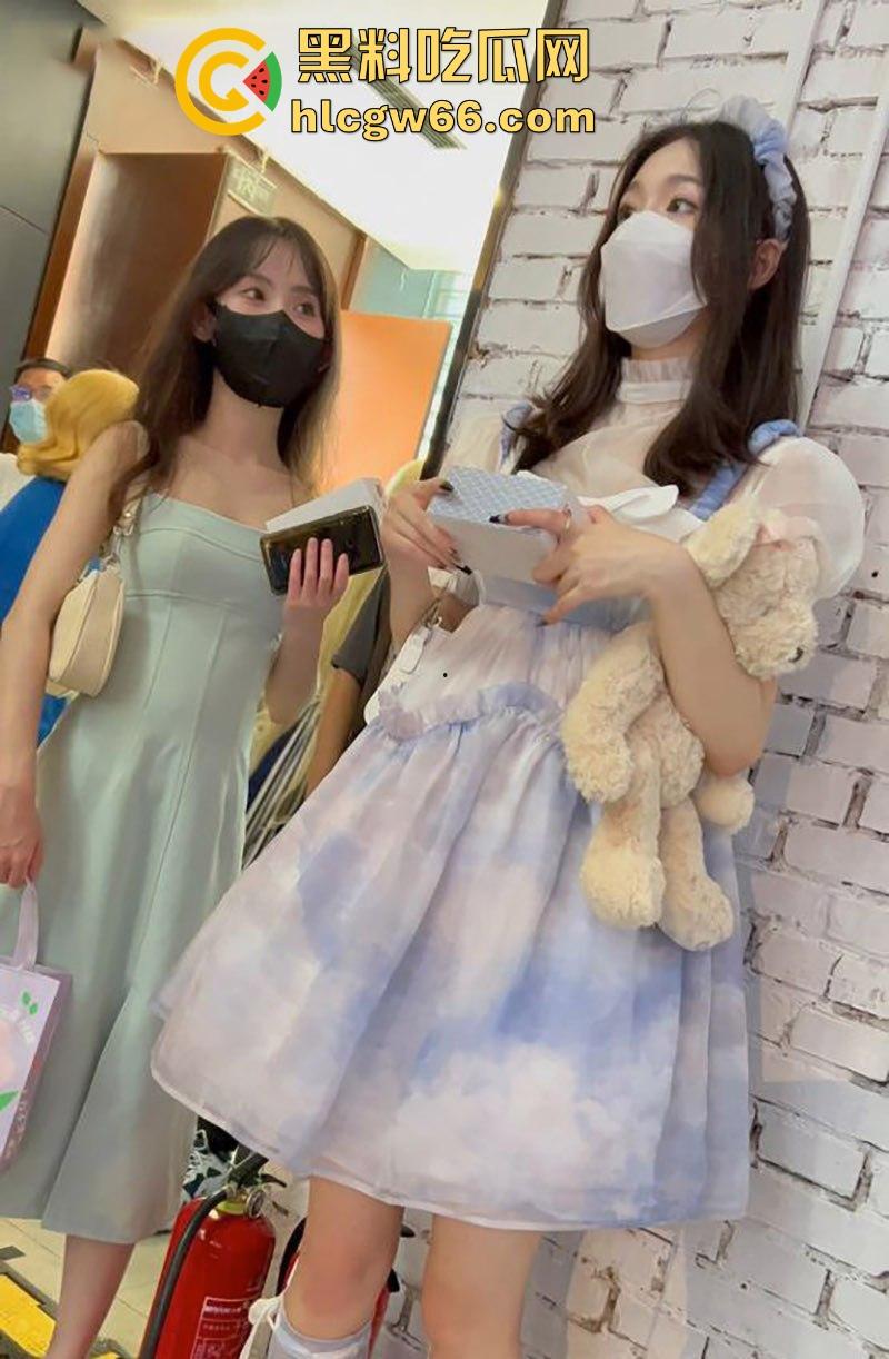 瓜友投稿!漫展认识的洛丽塔美女 身材性感颜值可爱 当天拿下带回家各种姿势爆操 无毛嫩穴超诱人-4