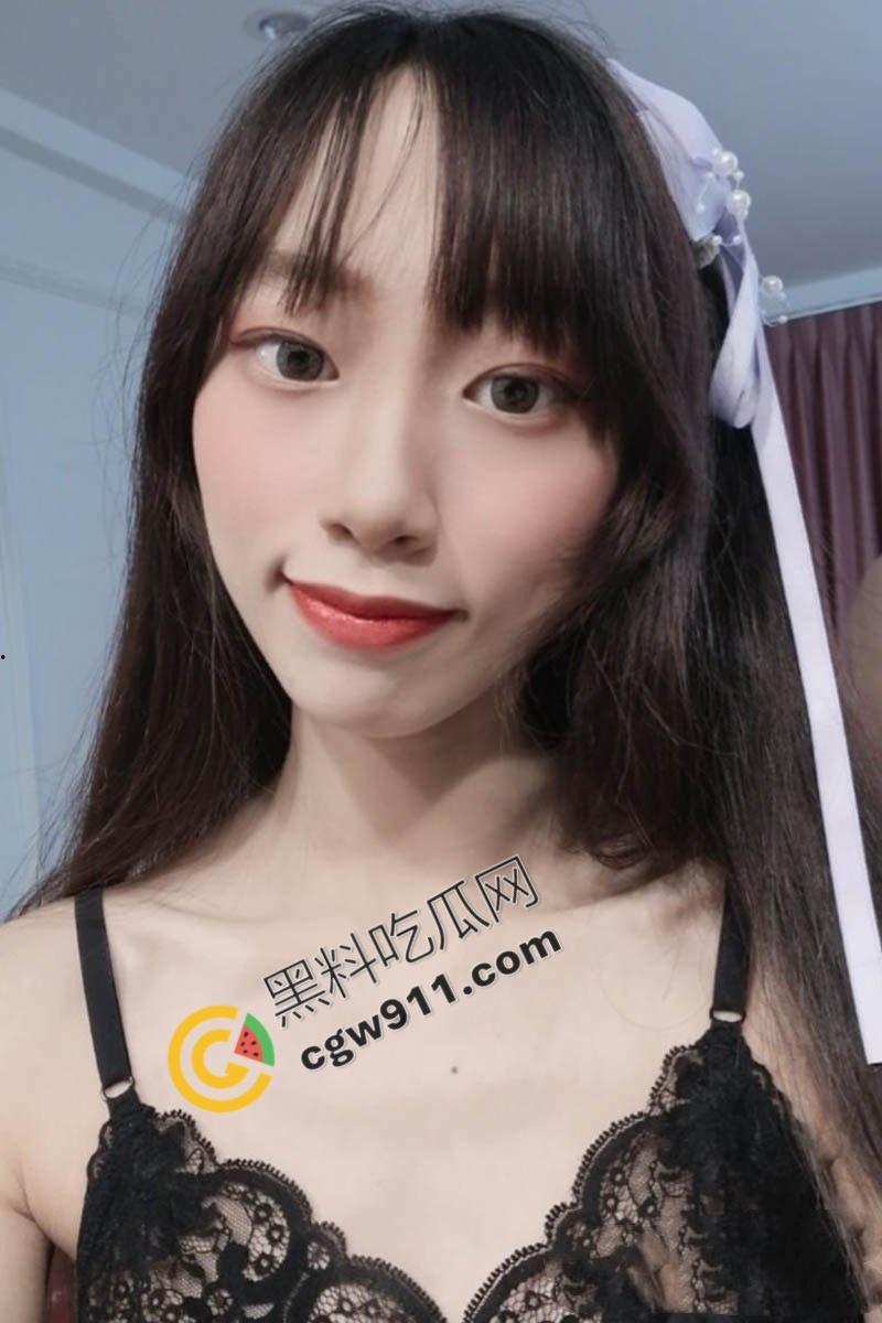 泰国淫荡眼镜娘【Hosh】私拍视频流出,全球轰动!曲线完美,打桩后入挑逗你的感官极限-2