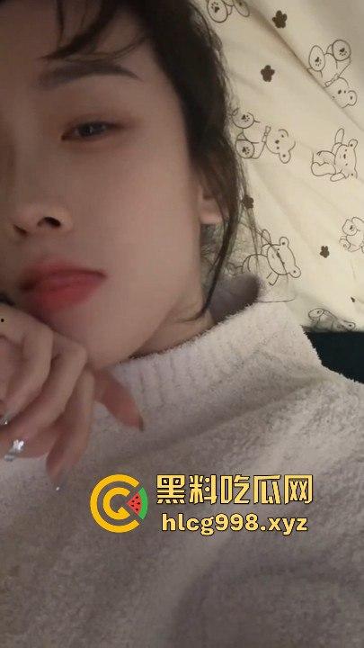 绿帽男的终极享受！娇妻变成骚贱小母狗，撅着屁股被后入，聊天记录堪称变态！-3