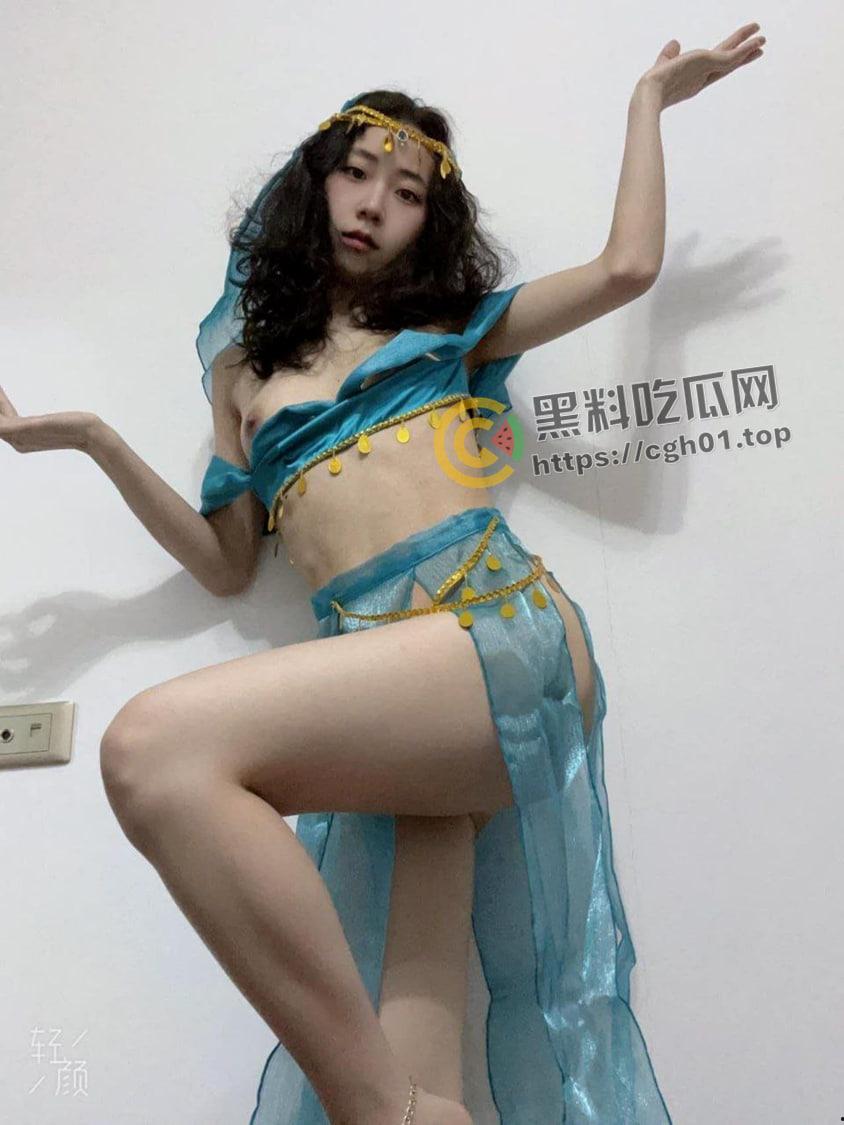 青岛黄岛区舞蹈老师 反差少妇勾引学生男朋友 酒店开房被流出-1