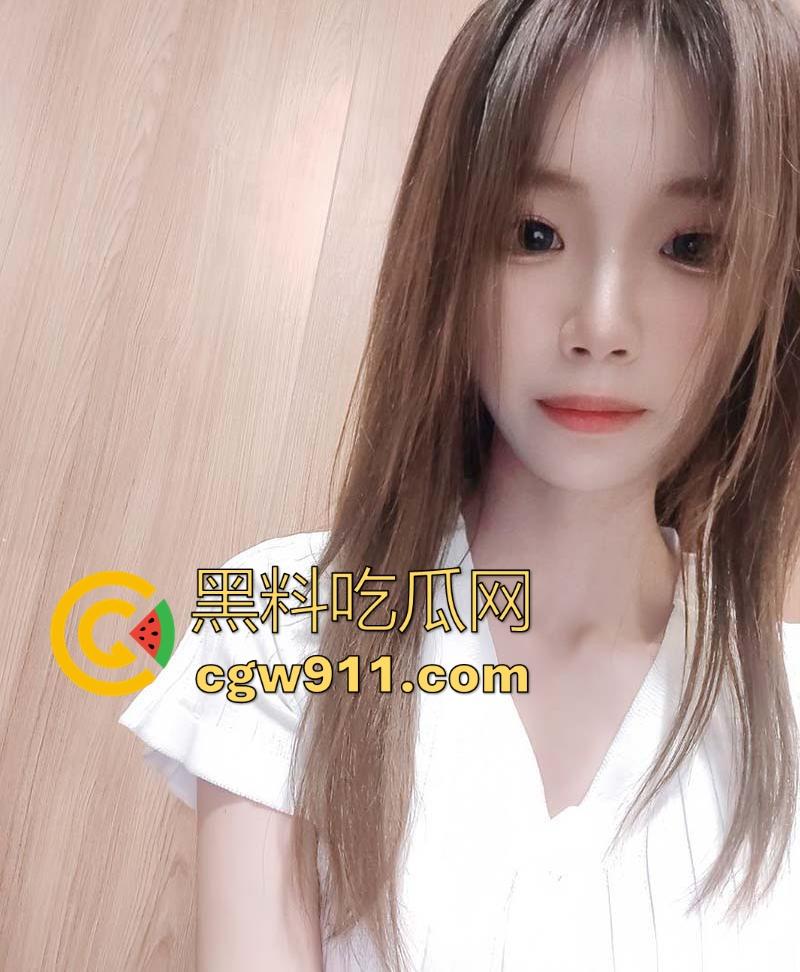 苏州大学可爱清纯学妹【赵琳】与男友性爱大战狂操,翘臀被撞得啪啪响,淫水喷得床单湿漉,全程露脸一览无遗!-2