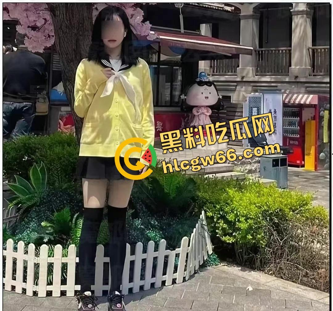 小米SU7爆燃翻车现场曝光!女孩开车睡着,全程交给自动驾驶!雷军慌了紧急发致用户一封信?-16