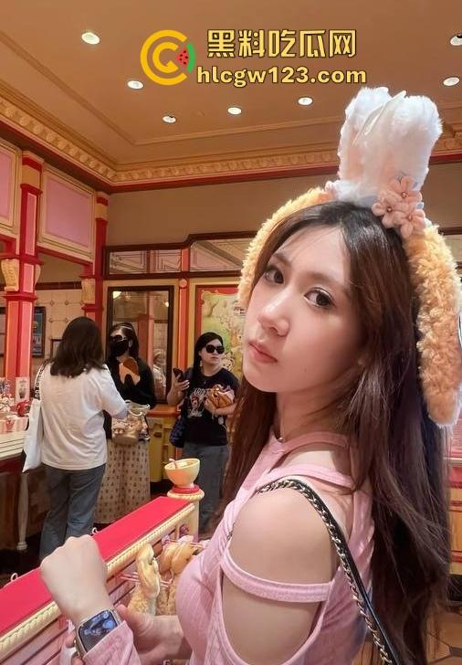 抖音同城约炮【Evelynnn_】翘臀大奶迷人 首次约炮主动上位 自己摇晃抽插 大屁股真诱惑啊!-5