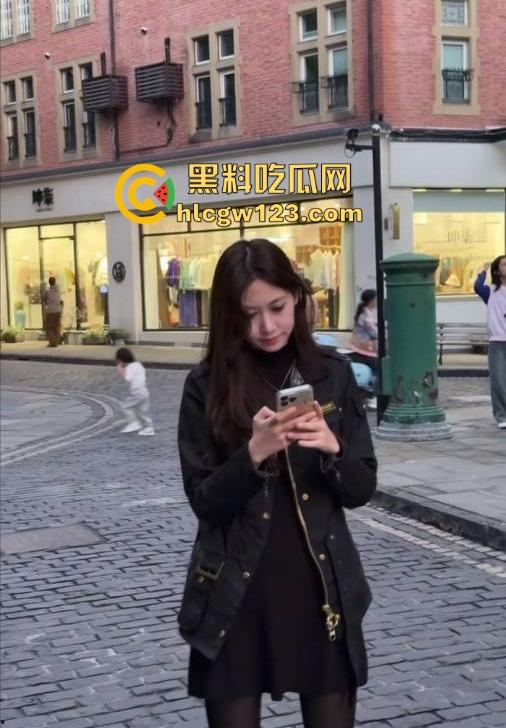 抖音同城约炮【Evelynnn_】翘臀大奶迷人 首次约炮主动上位 自己摇晃抽插 大屁股真诱惑啊!-8