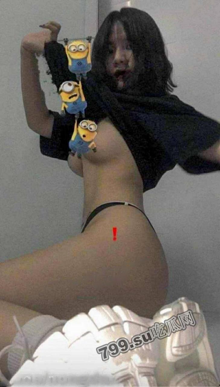 【精品泄密】越南超嫩反差舞蹈系学生妹 巨乳马甲线身材超棒 大量私拍流出-26