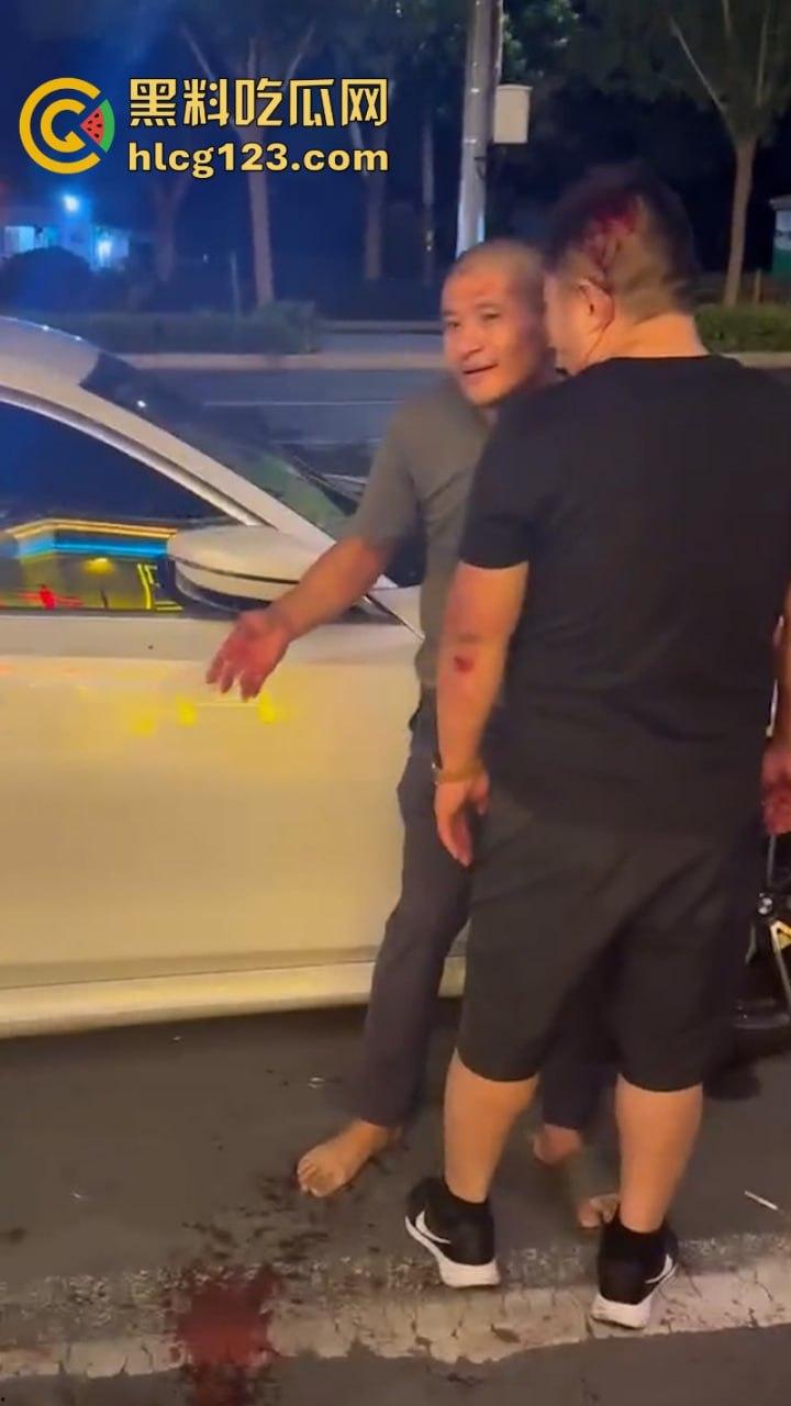 泰州两男子酒后互殴 重拳出击 脑袋都要开花了-10