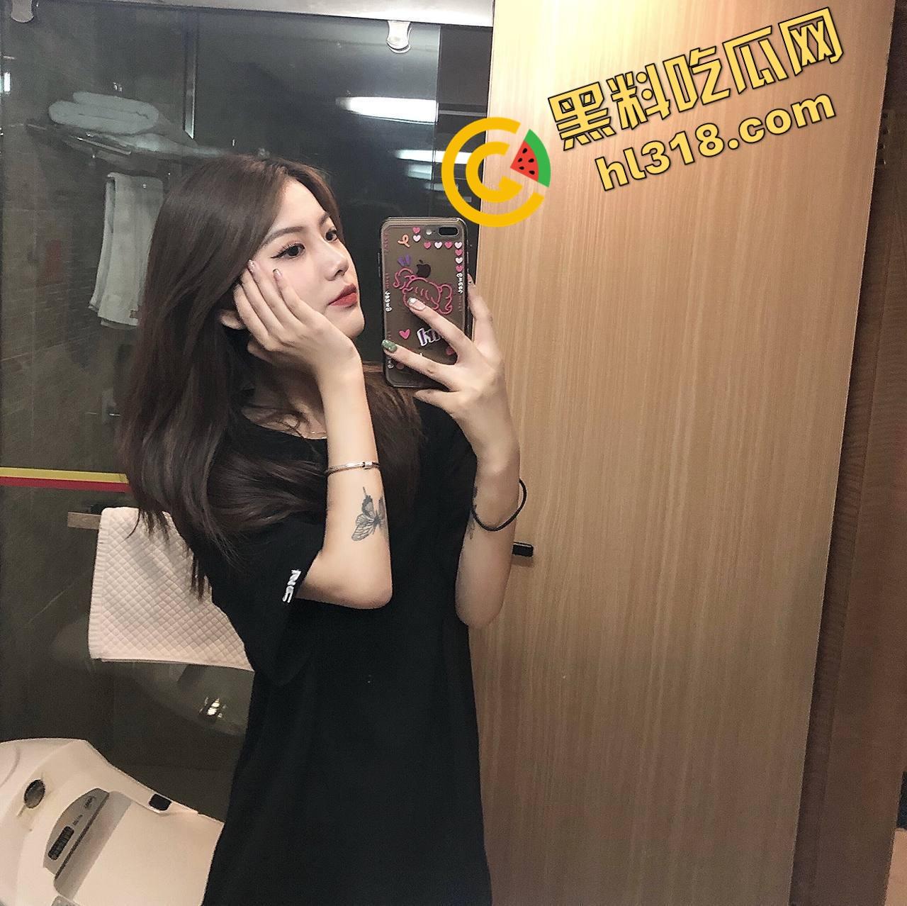 盐城03年大三实习幼师『赵明』下班开房等男友，主动翘臀舔唇女上位骑射，床单湿透全程高能！-2