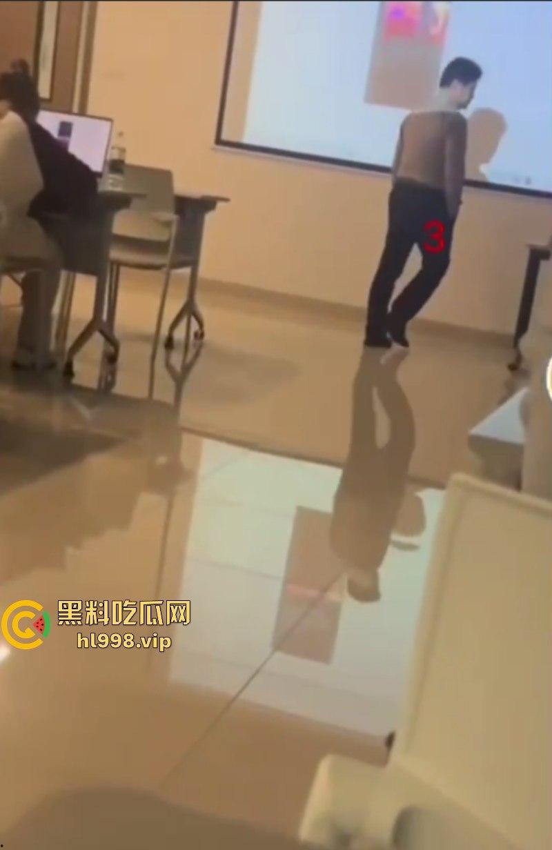 棒子欠削!浙大韩国外教在课堂上威胁中国女生不让毕业 一个西巴在中国地盘还敢撒野?-5