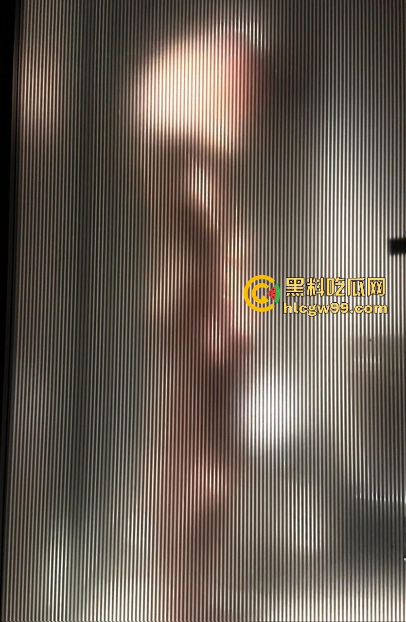 在校男大第二弹,男大生调教界教父,专攻女大学生和年轻女教师,一个月换一个,堪称约啪界劳模!-14