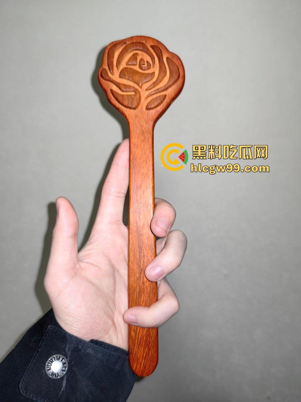 在校男大第二弹,男大生调教界教父,专攻女大学生和年轻女教师,一个月换一个,堪称约啪界劳模!-20