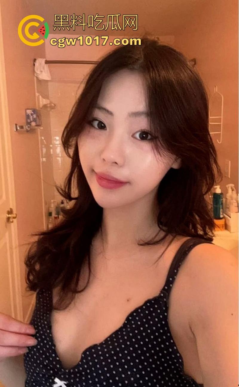 欧美女留【蔡盈盈】为赚生活费下海私拍自慰私拍,极品蜜桃臀诱惑撩人,鸡巴后入狂插骚逼,撸点高到爆炸!-1